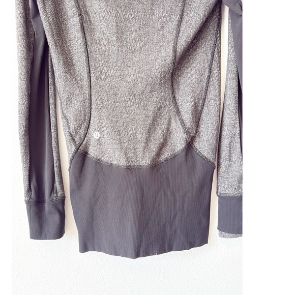 Lululemon Daily Practice Jacket
Heathered Herringbone Heathered Black Black - Picture 9 of 15